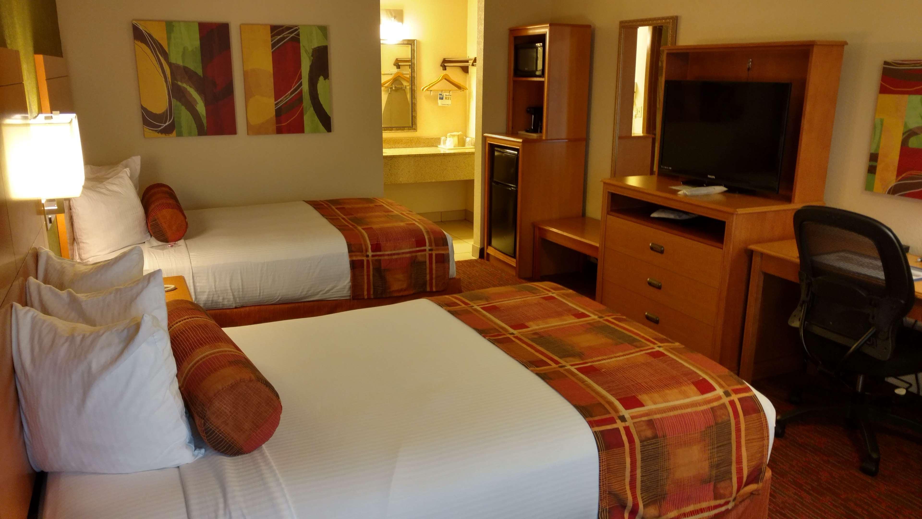 Best Western Angus Inn Great Bend Zewnętrze zdjęcie