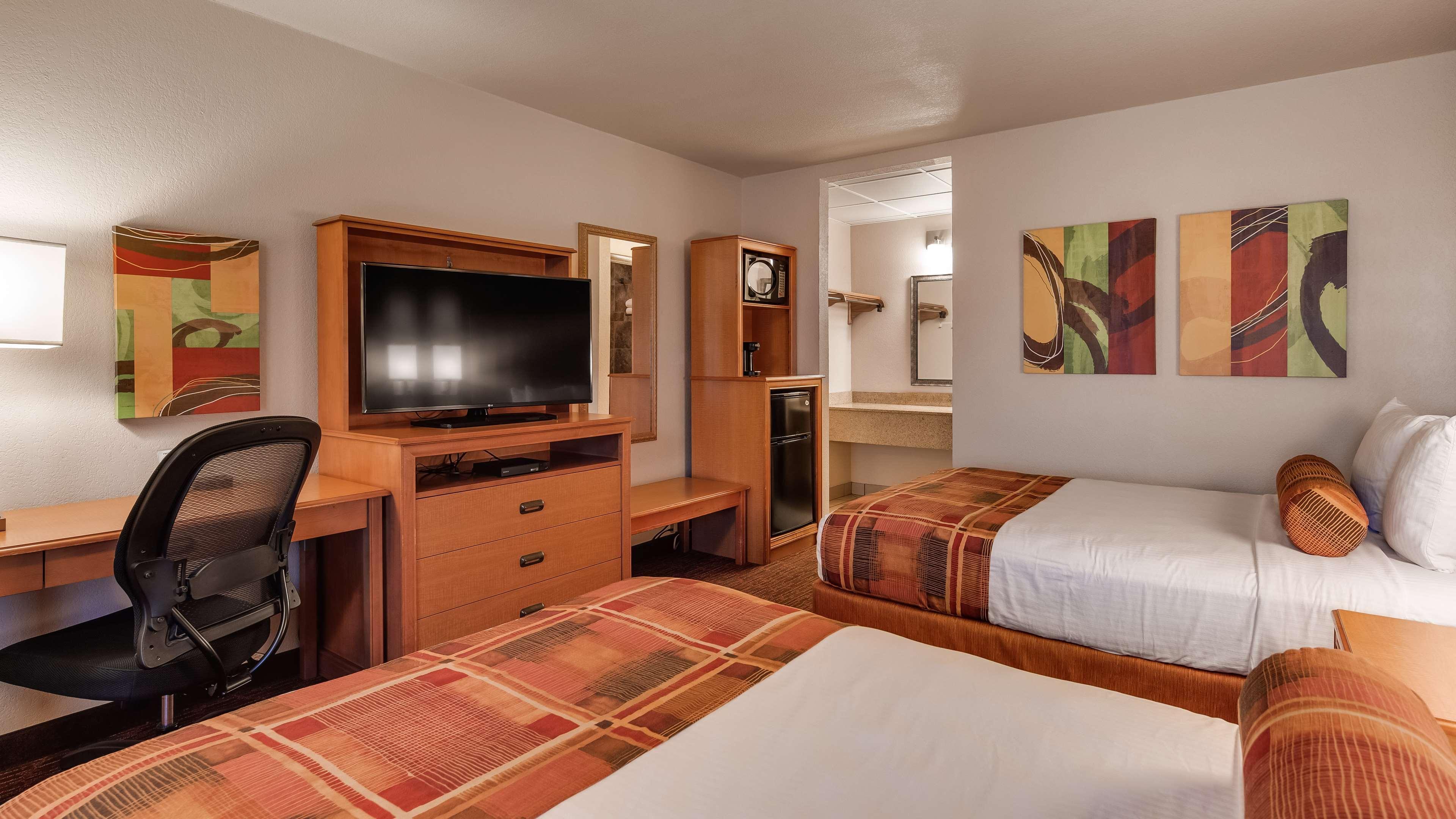 Best Western Angus Inn Great Bend Zewnętrze zdjęcie