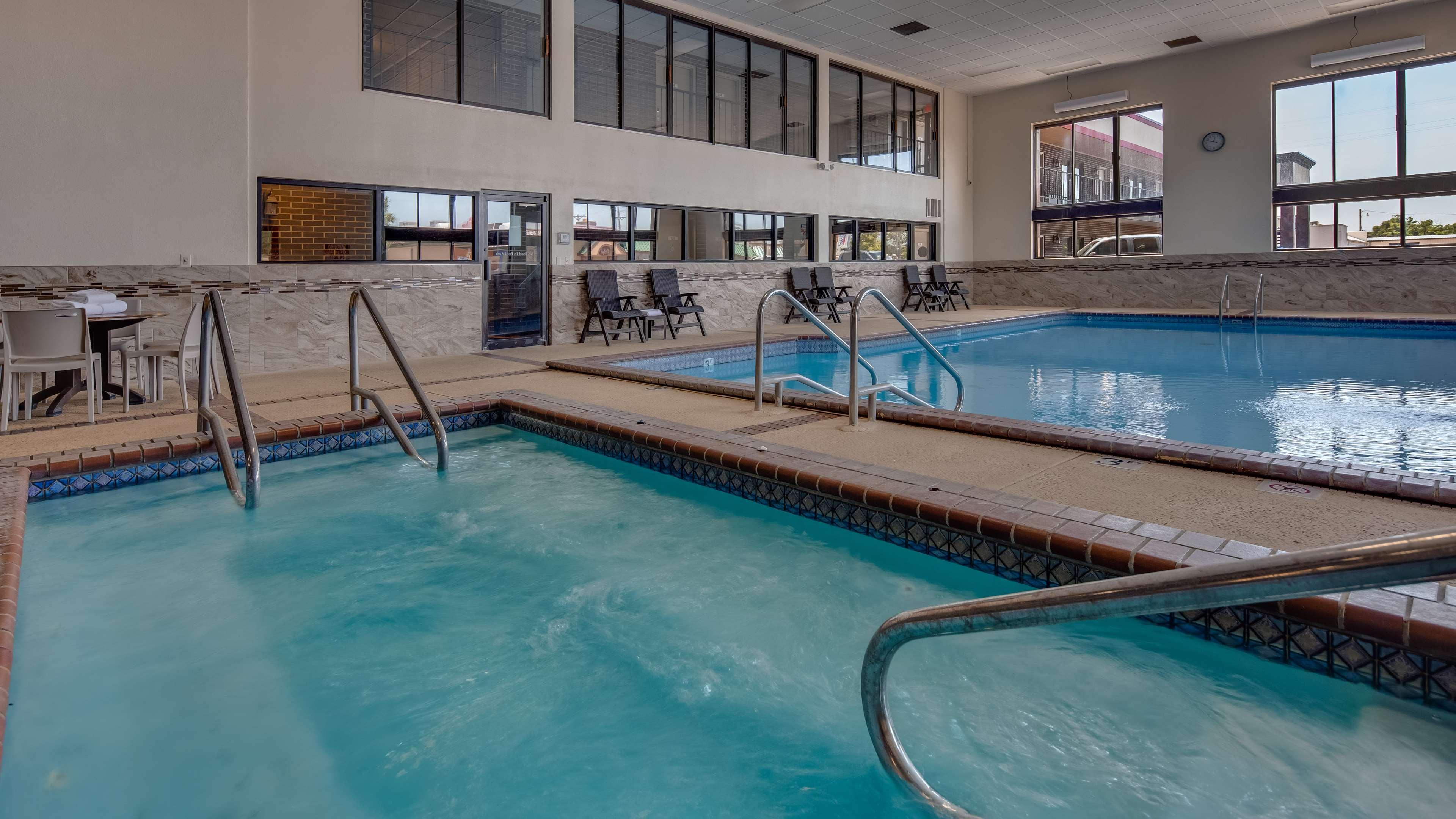 Best Western Angus Inn Great Bend Zewnętrze zdjęcie
